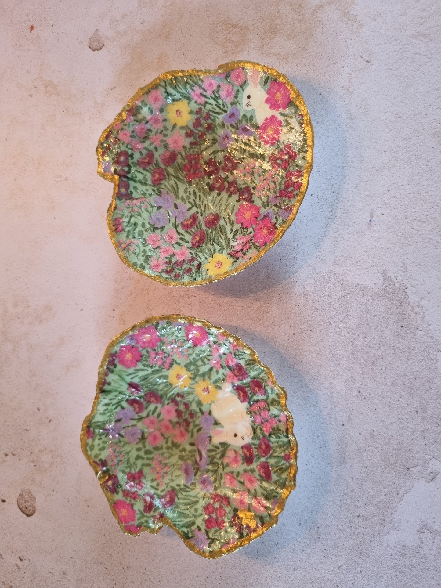 Wildflower Meadow Rabbit Scallop Shell Dish