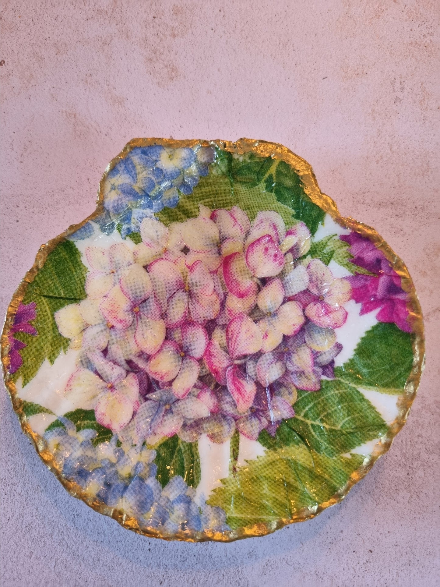 Hydrangea Botanical Scallop Shell Trinket Dish