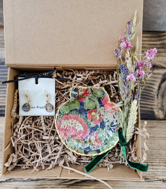 Luxury Shell and Jewellery Gift Shell Box | Botanical Gift Box | Handmade Gift| Thoughtful Gift