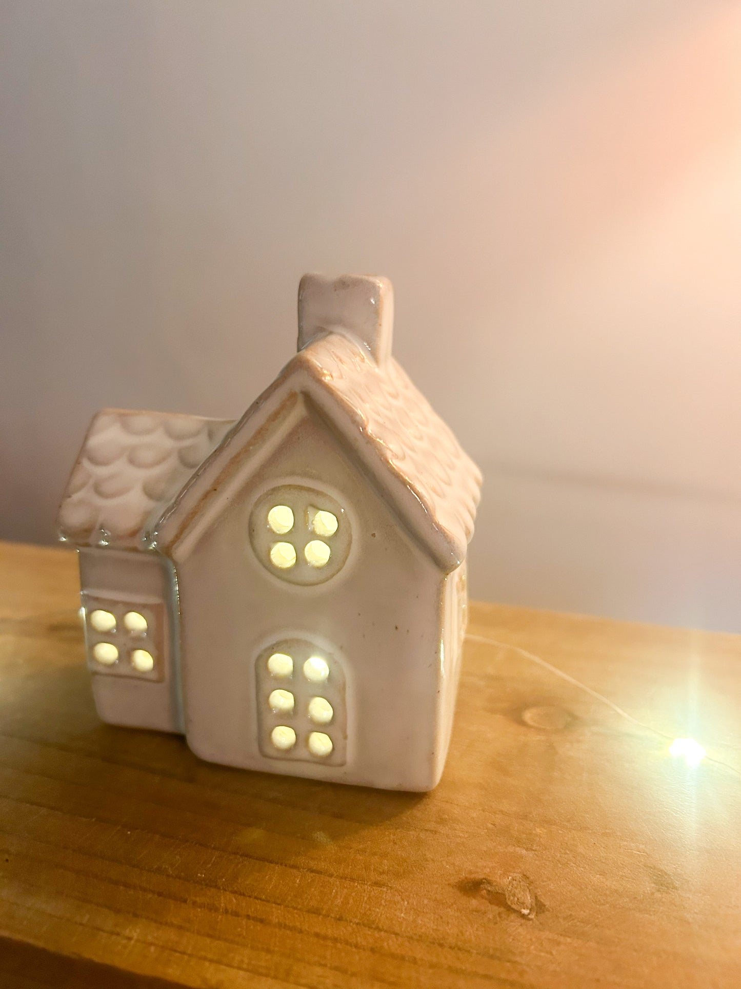 Ceramic Country Light up House in White-small