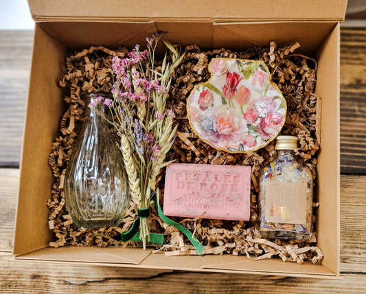 Luxury Relaxation Gift Box | Spa Gift Box | Bath Salts, Botanical Soap & Decorative Shell Gift Set | Self Care Gift
