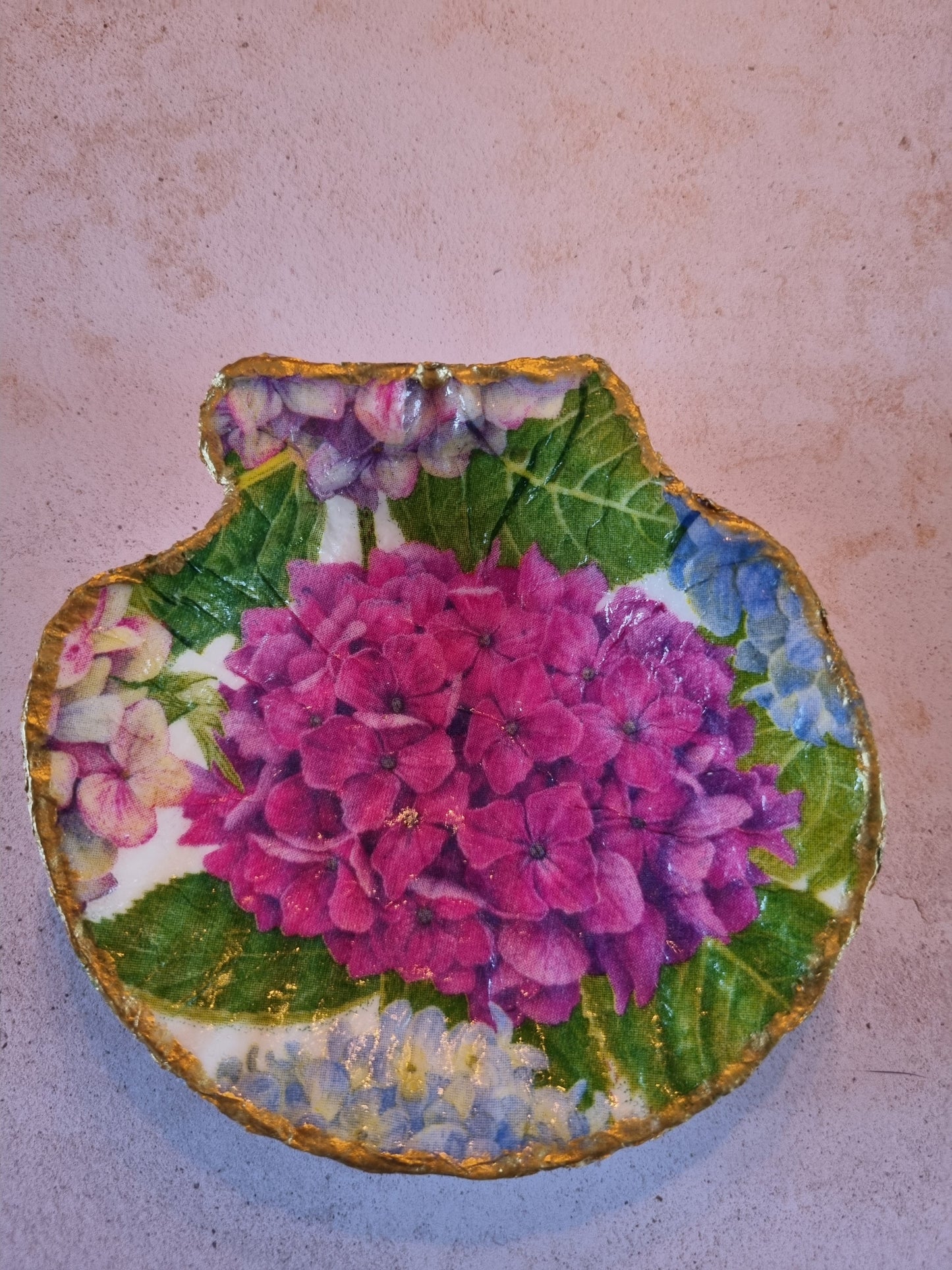 Hydrangea Botanical Scallop Shell Trinket Dish
