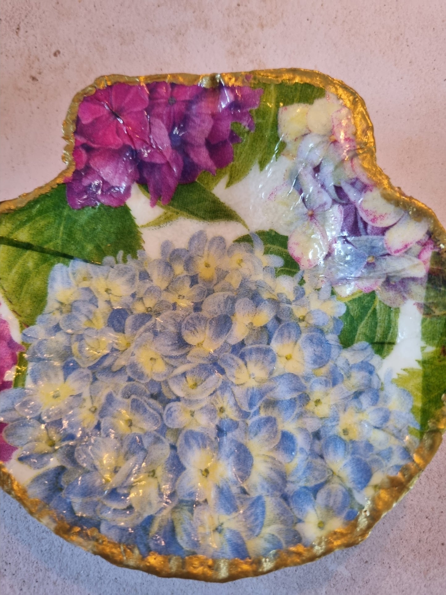 Hydrangea Botanical Scallop Shell Trinket Dish