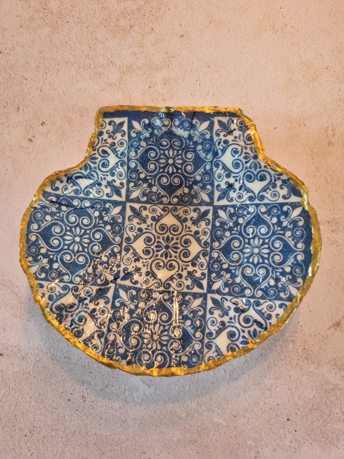 Blue Tile Pattern Scallop Shell Trinket Dish