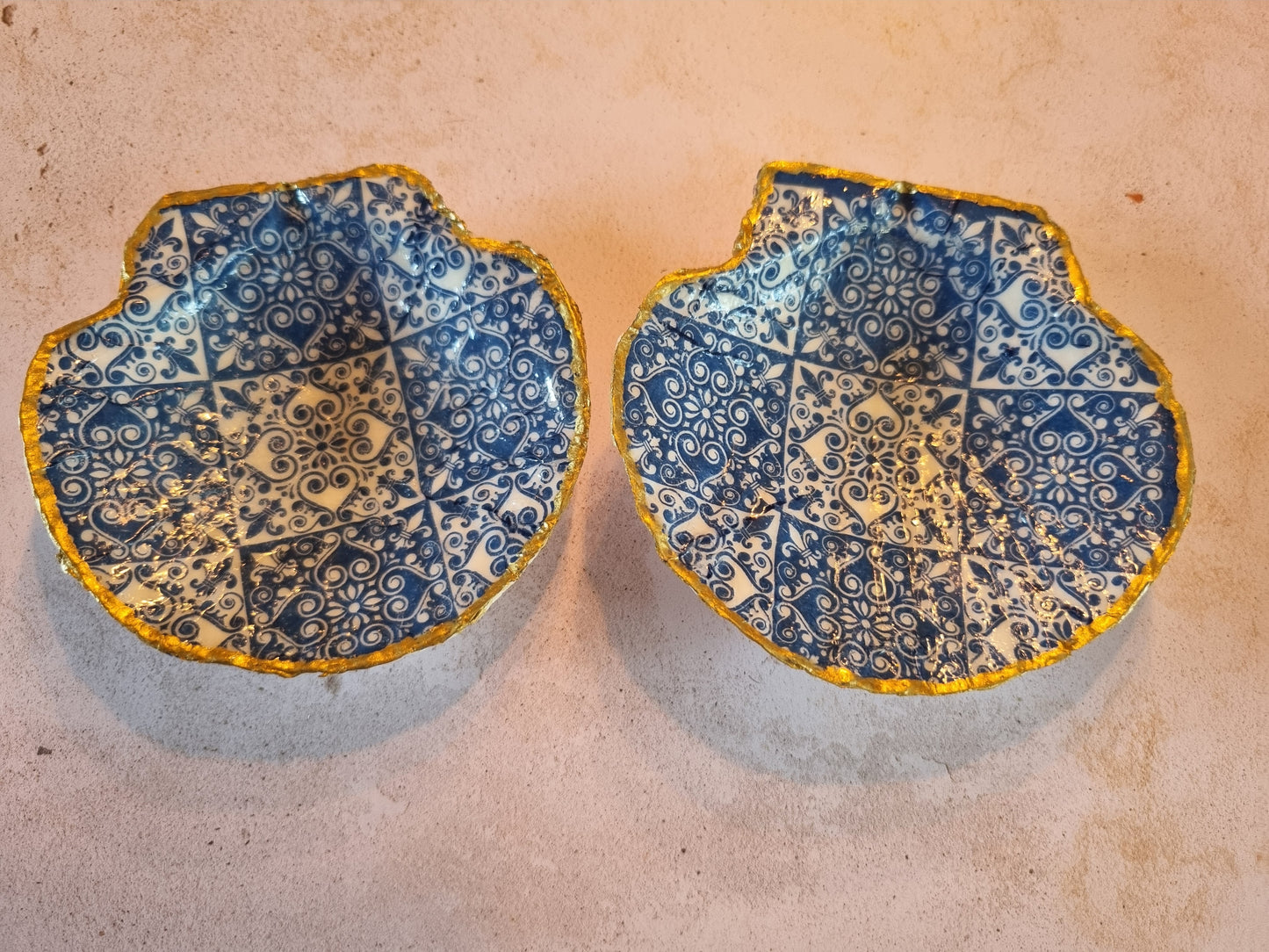 Blue Tile Pattern Scallop Shell Trinket Dish