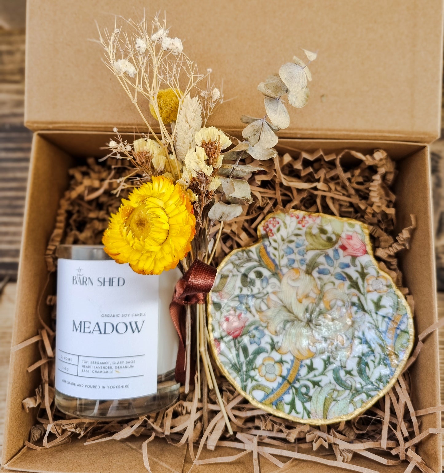 Luxury Candle & Decorative Shell Gift Box | Botanical Gift Set | New Home | Self Care | Birthday Gift
