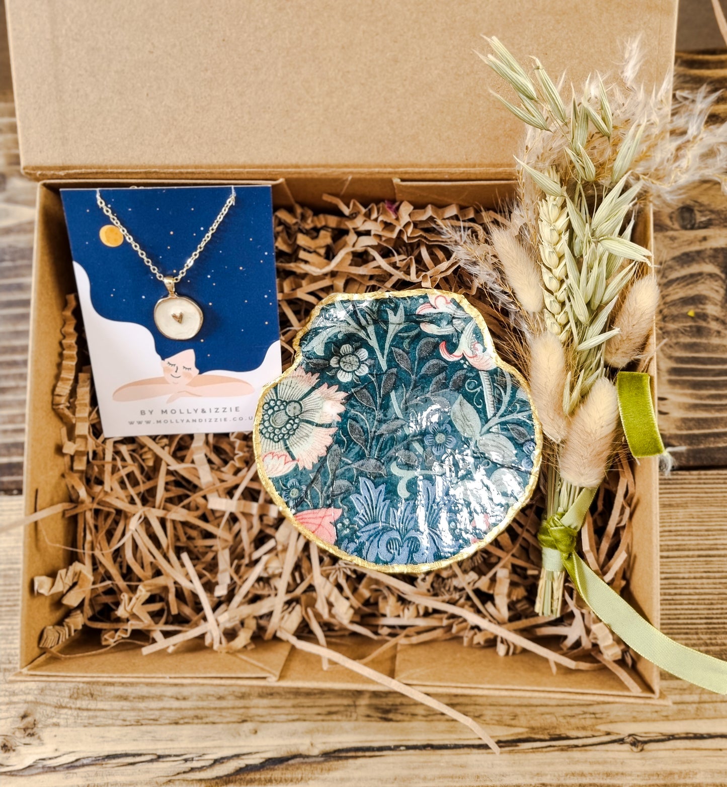 Luxury Shell and Jewellery Gift Shell Box | Botanical Gift Box | Handmade Gift| Thoughtful Gift