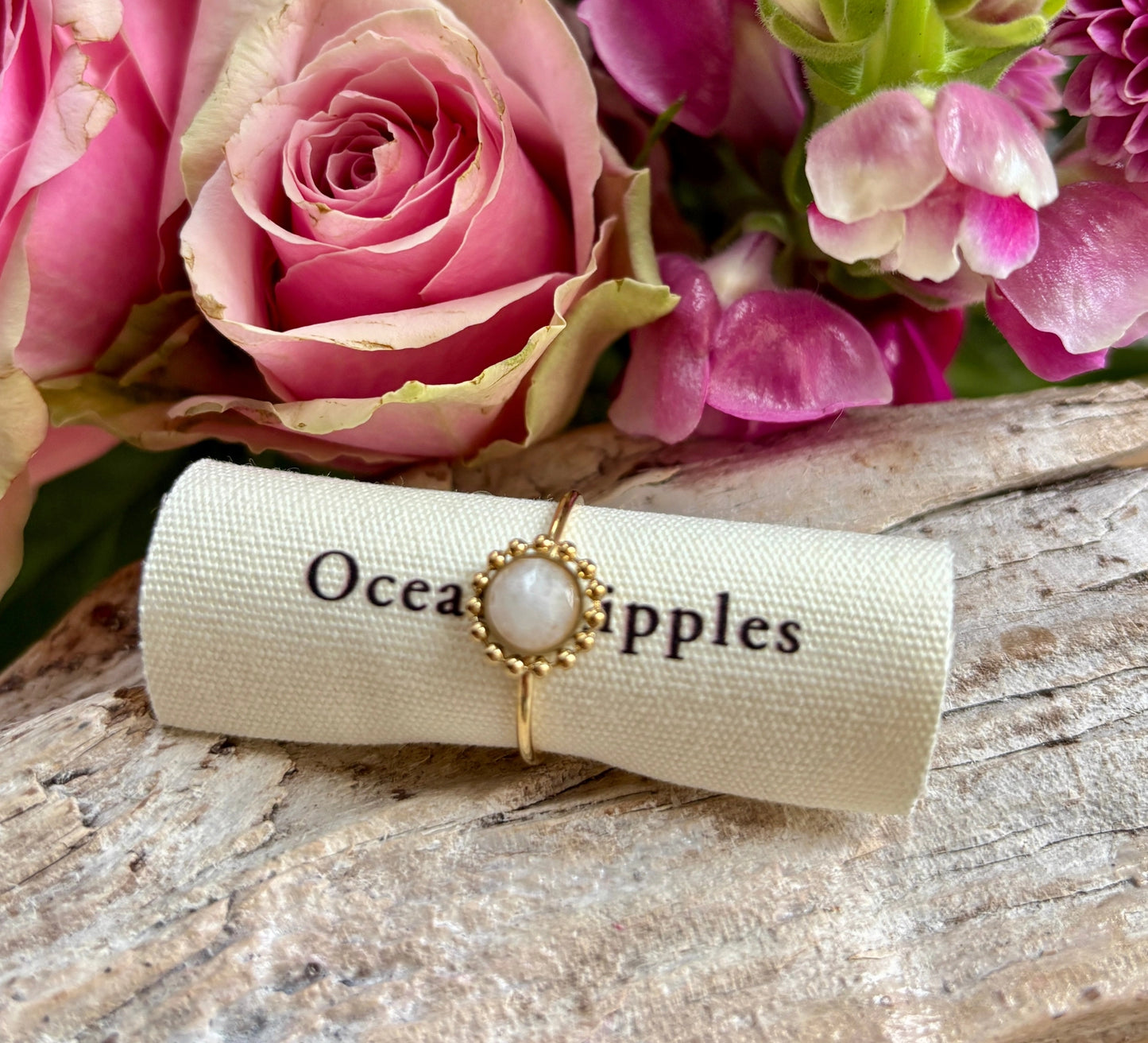 18ct Gold Plated Natural Stone Flower Ring-White Jade